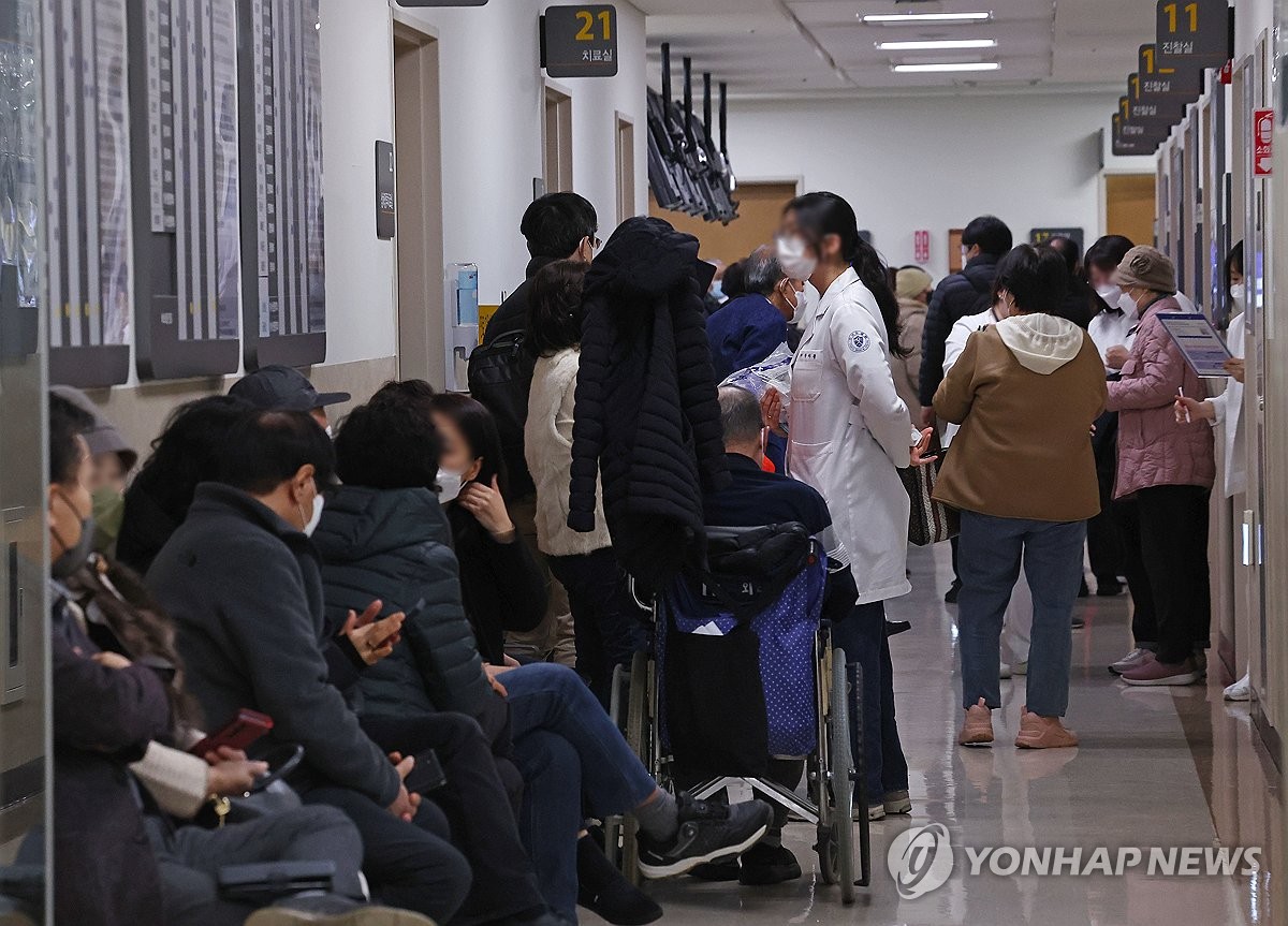 버스·병원비 인상에 공공물가 '들썩'…27개월만에 최대 상승