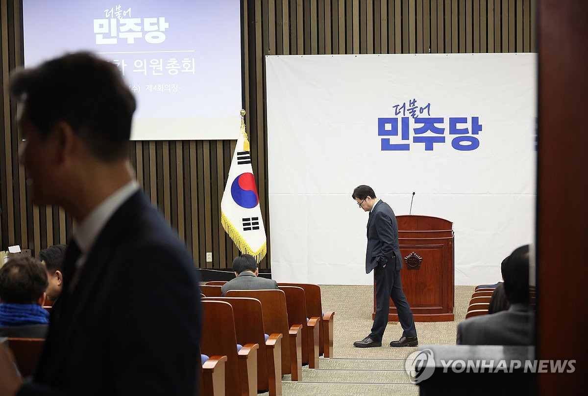 "공천척살·제거"…비명계, 민주 지도부 비난하며 집단 공개반발