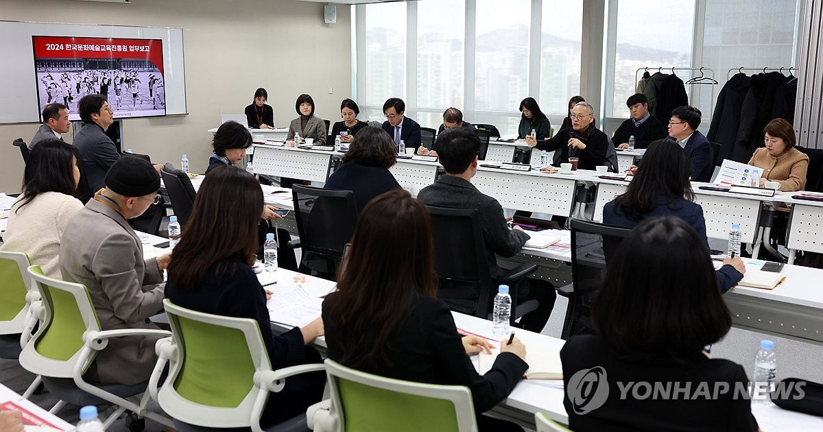 유인촌 "늘봄학교 문화예술교육 콘텐츠 철저히 준비해달라"