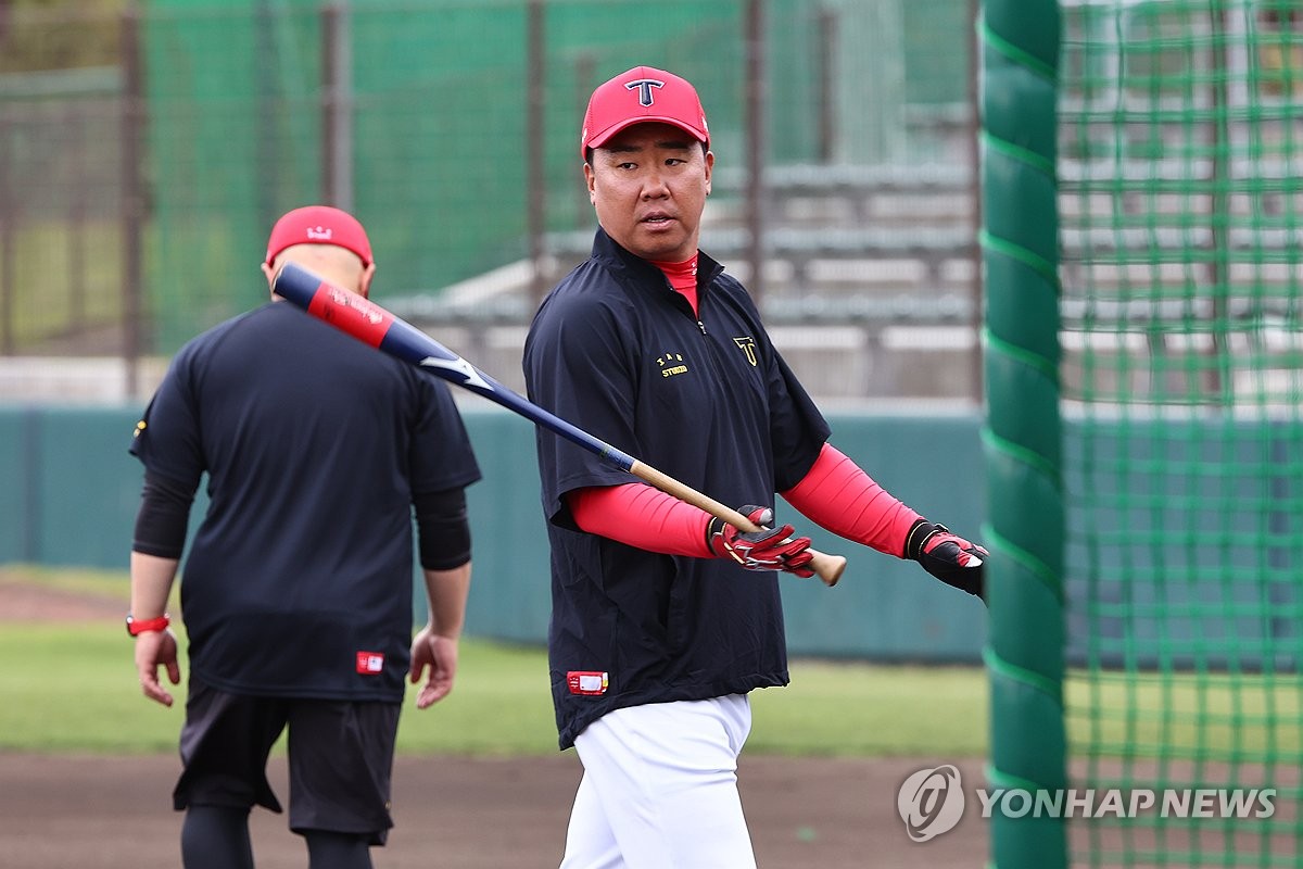 KIA 이범호 감독이 느끼는 류현진 복귀…"한화 훨씬 탄탄해져"