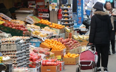 "사과·배 살 엄두 안나…수입산 오렌지 고른다" 주부들 하소연