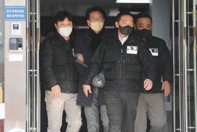 박근혜 공격범 '징역 10년'…이재명 습격범 형량은