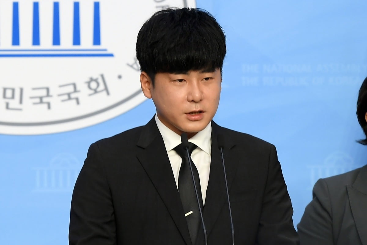 故 구하라의 친오빠인 구호인 씨가 국회에서 '구하라법' 추진을 촉구하기도 했지만, 국회 문턱도 넘지 못한 상태다. 사진=한경DB