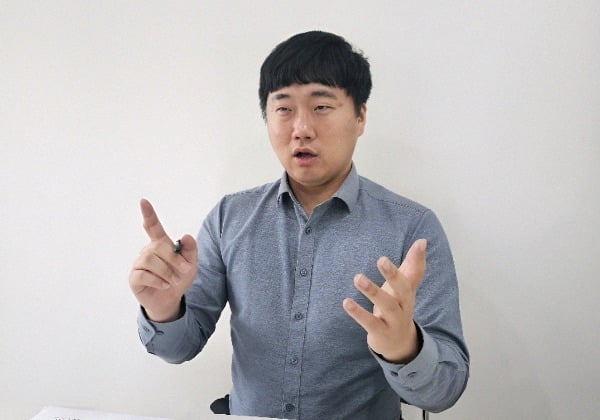 키움증권 투자대회에서 해외 부문 수익률 1위를 기록한 '부산아재2' 윤승훈씨.