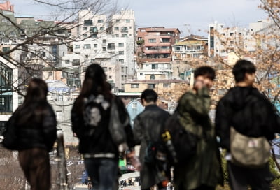 개혁신당 우르르 몰리나 했더니…20대 절반 '갈 곳 잃었다' [신현보의 딥데이터]