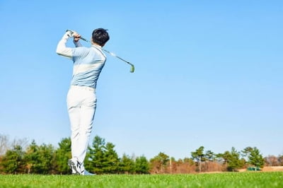 골프에 진심이었던 SKT…돌연 '법카 골프' 금지령 내린 이유 [정지은의 산업노트]