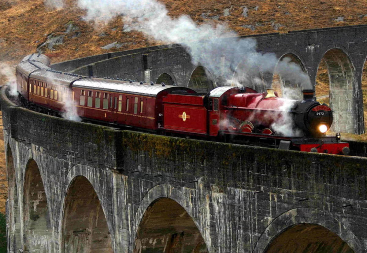 '호그와트 급행열차'로 유명한 자코바이트. 사진=West Coast Railways