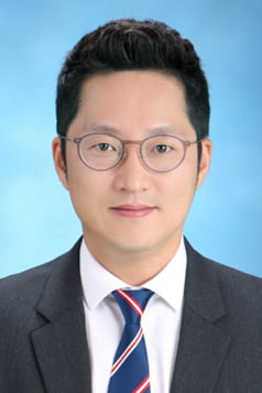 덕산네오룩스, 김진욱 건국대 교수 감사로 신규 선임