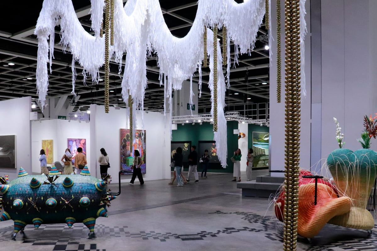 글로벌 미술시장 '풍향계' 아트바젤 홍콩, 첫날 판매실적도 공개 못한 까닭은?