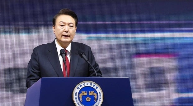 윤 대통령 "GTX 개통, 대한민국 바꿀 새로운 길 열렸다"