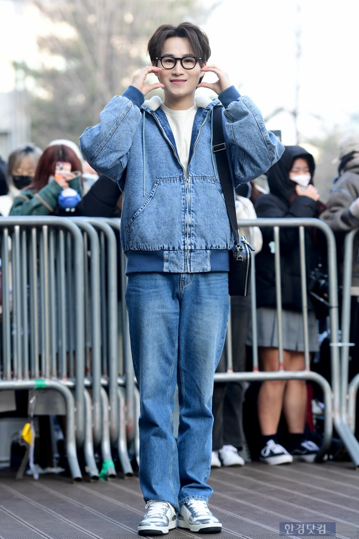 [포토] 김희재, '팬들에게 보내는 볼하트~'