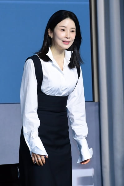 [포토] 이보영, '우아한 미소로 등장'