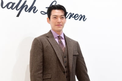  김우빈, '미소가 멋진 남자'