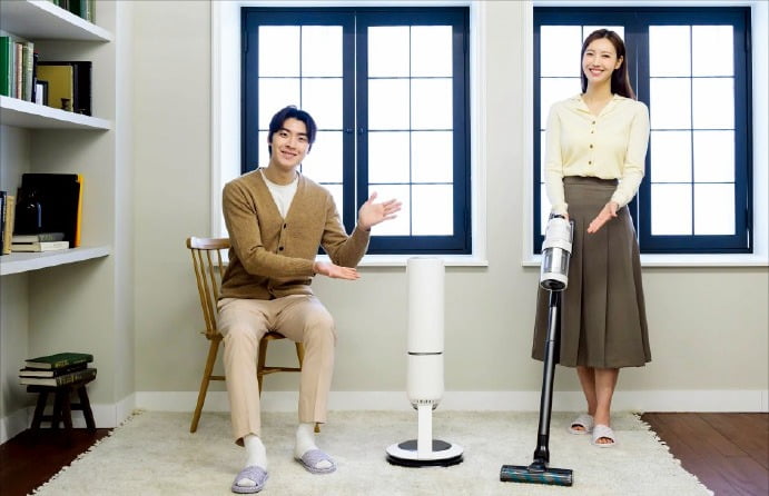 삼성전자가 올해 내놓은 신제품 무선 스틱 카지노 룰렛 사이트 ‘비스포크 제트 AI’.  삼성전자 제공 