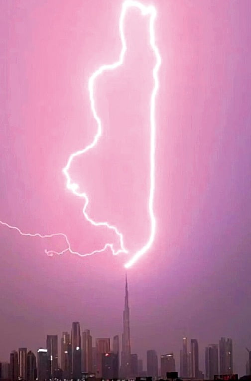[포토] 부르즈 칼리파 번개…'사막도시' 두바이에 폭우