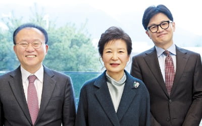 한동훈 만난 박근혜 카지노 룰렛 확률;나라 어려울 때 단합하는 게 중요카지노 룰렛 확률;