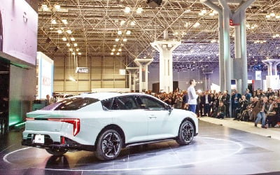 '올해의 차' EV9 발표에 "어메이징"…현대차그룹 3년째 대상 질주