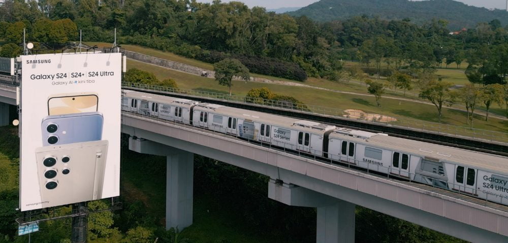 '갤럭시 S24'와 '갤럭시 AI' 이미지로 랩핑된 말레이시아 쿠알라룸푸르 지하철 외부. 사진=삼성전자