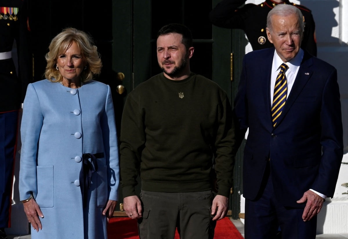조 바이든 미국 대통령과 부인 질 바이든 여사가 2022년 12월 21일(현지 시간) 미국을 방문한 볼로디미르 젤렌스키 우크라이나 대통령을 환영하고 있다. 사진=AFP·연합뉴스
