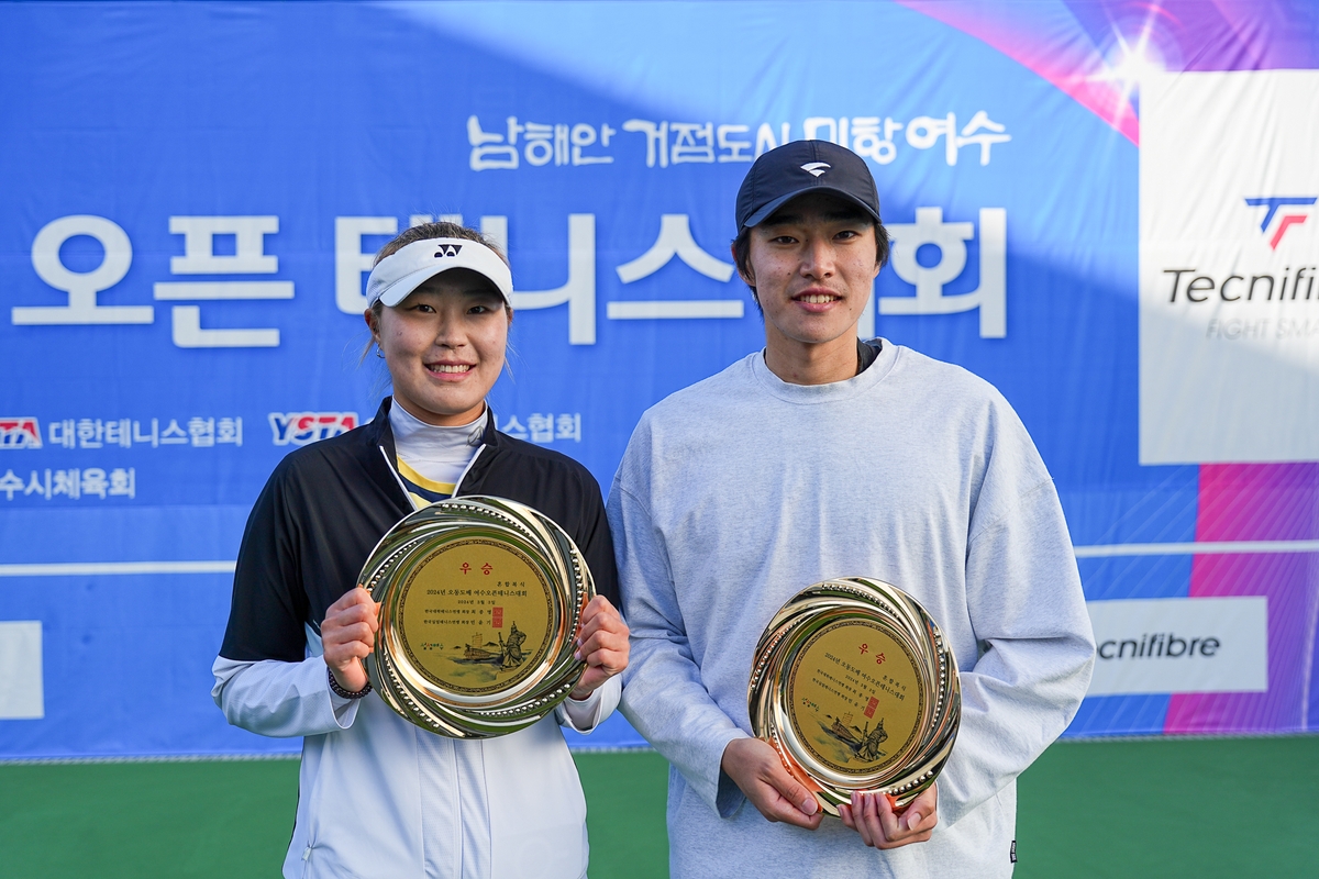 박의성·김나리 여수오픈 복식 우승…3일 단식서 2관왕 도전
