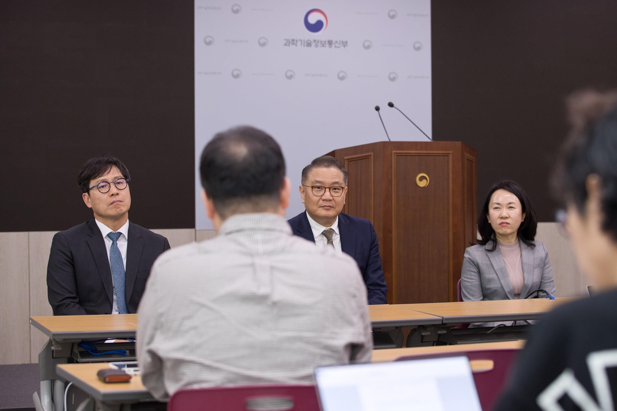 과기수석 "R&D 예산 엄청나게 커지는 것 두려워하지 않아"