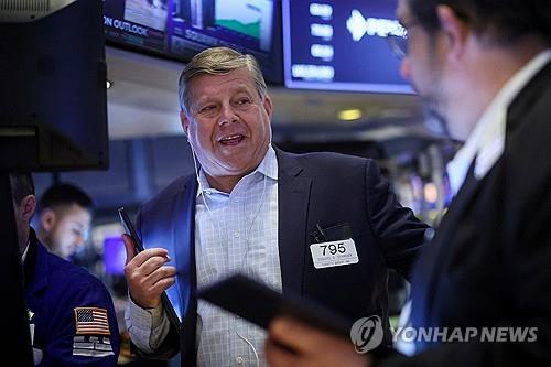 美 S&P 500 사상 최고 마감…파월 증언에 금리인하 기대↑(종합)