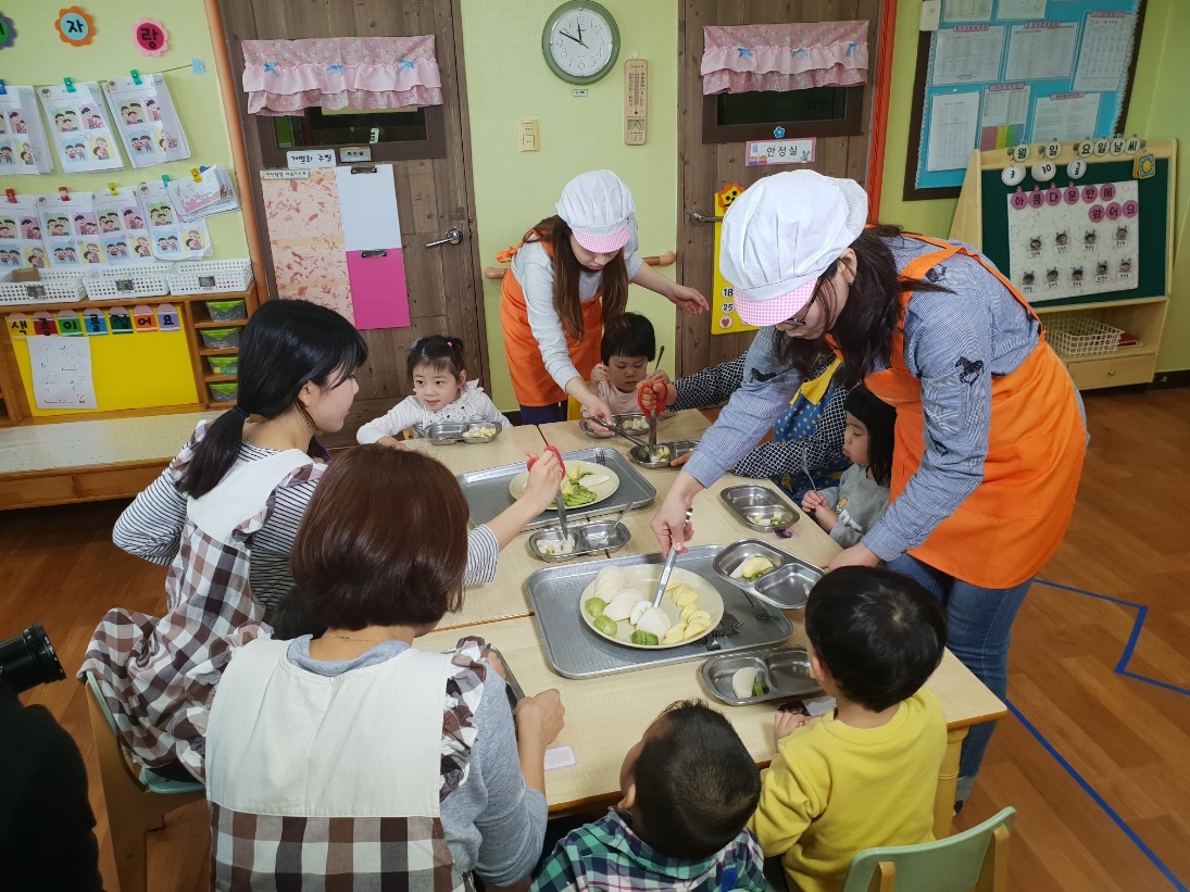 과일값 고공행진에 경기도 '어린이 과일간식' 사업도 불똥