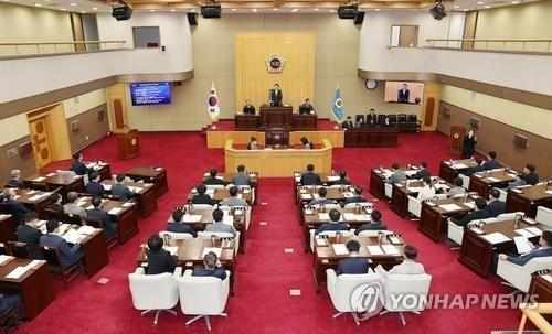 충북 지방의회 법정 상한액 맞춰 의정활동비 일제히 인상