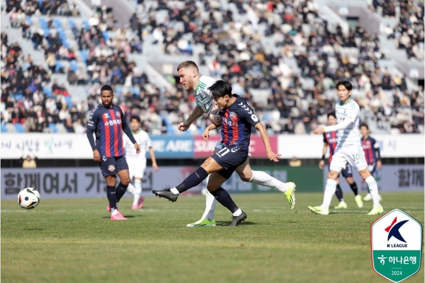 이승우, 황선홍 앞 무력시위…K리그1 수원, 전북과 1-1 무승부