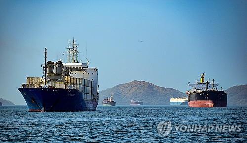 파나마는 '가뭄에', 수에즈는 '반군 공격에'…주요 운하 몸살