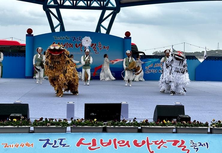 진도 신비의 바닷길 축제 성료…야간 콘텐츠 인기