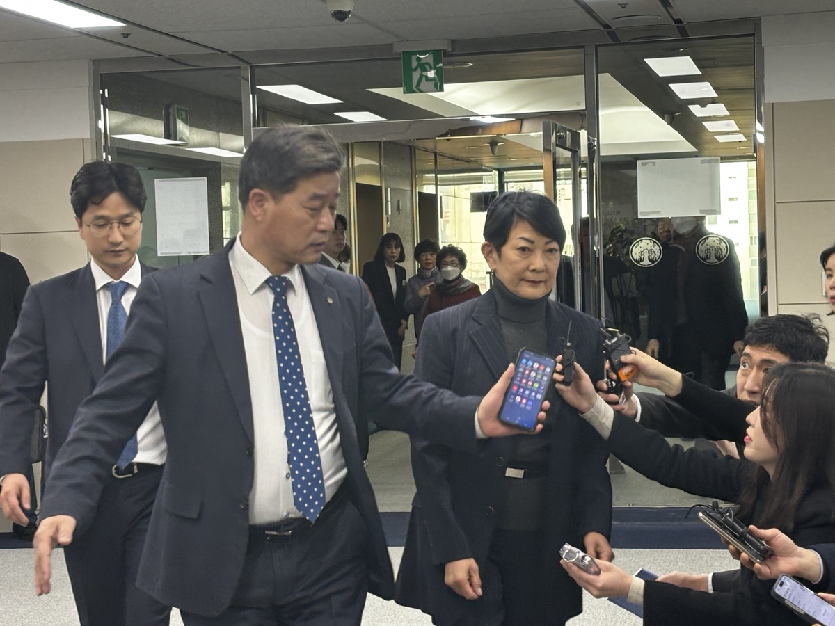 유한양행 28년만에 회장·부회장 직제 신설…주총 통과