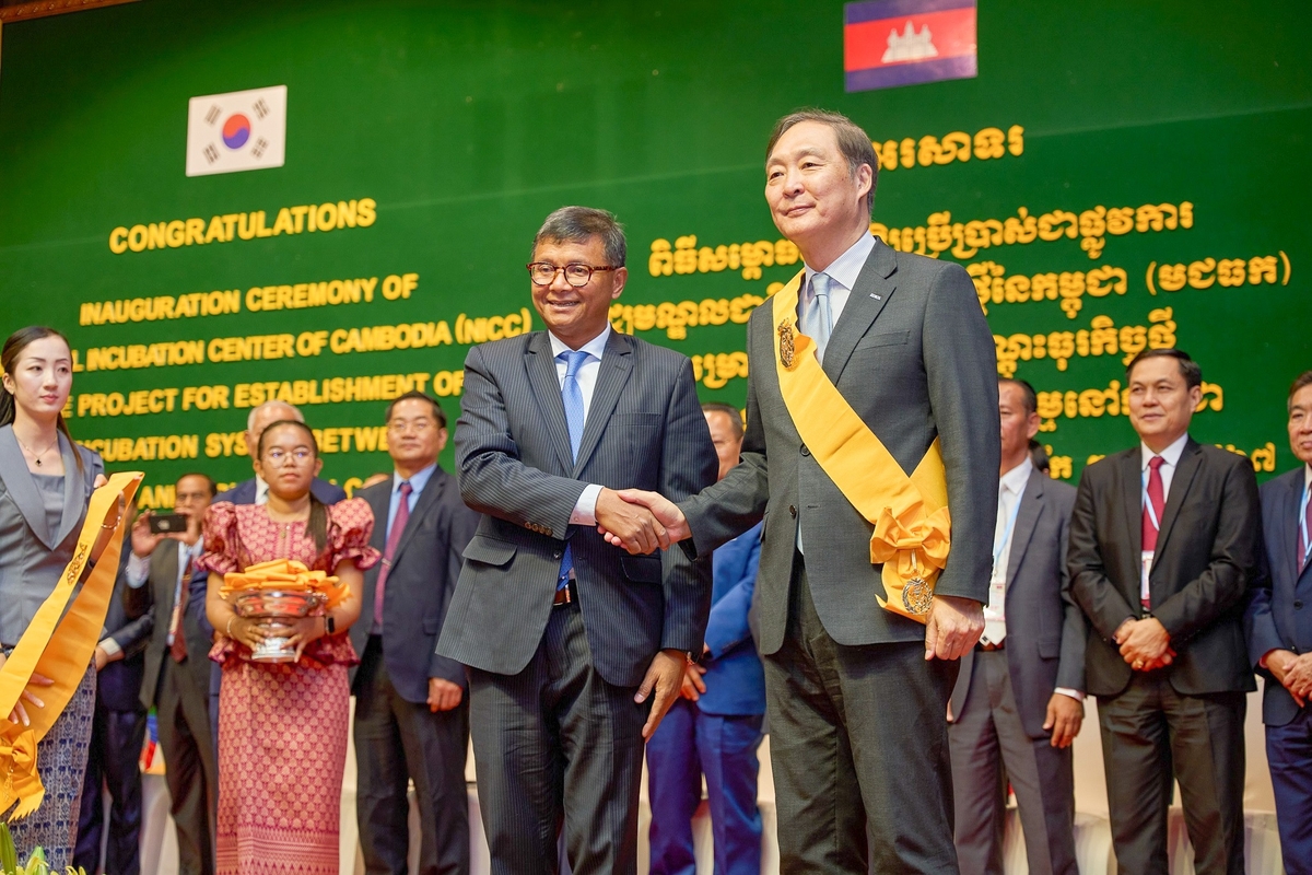 '디지털 스타트업 메카'…코이카, 캄보디아 창업보육센터 오픈