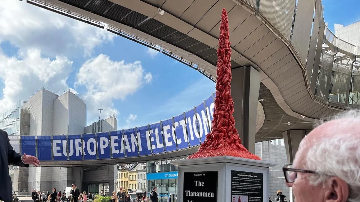 유럽의회 광장에 톈안먼 희생자 추모비 전시…中, 강력 반발