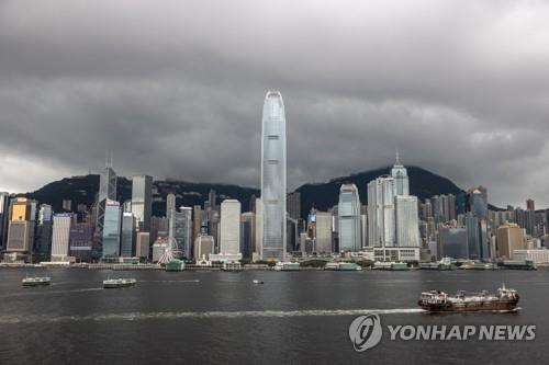 홍콩 금융 종사자들, 호시절 끝났다…재취업은 '별따기'