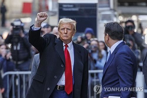 트럼프 내달 첫 형사재판 일정 확정…'성추문 입막음 돈' 의혹