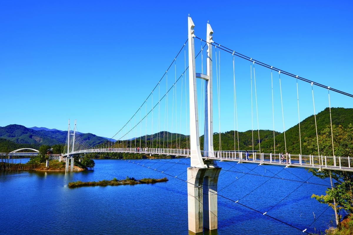 경북 김천 부항댐 출렁다리