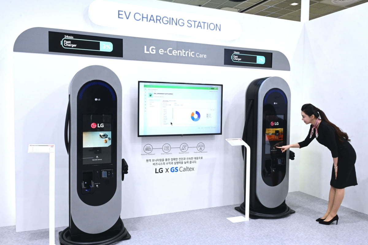 LG전자 '조 단위' 신사업…EV 충전기 풀라인업 공개