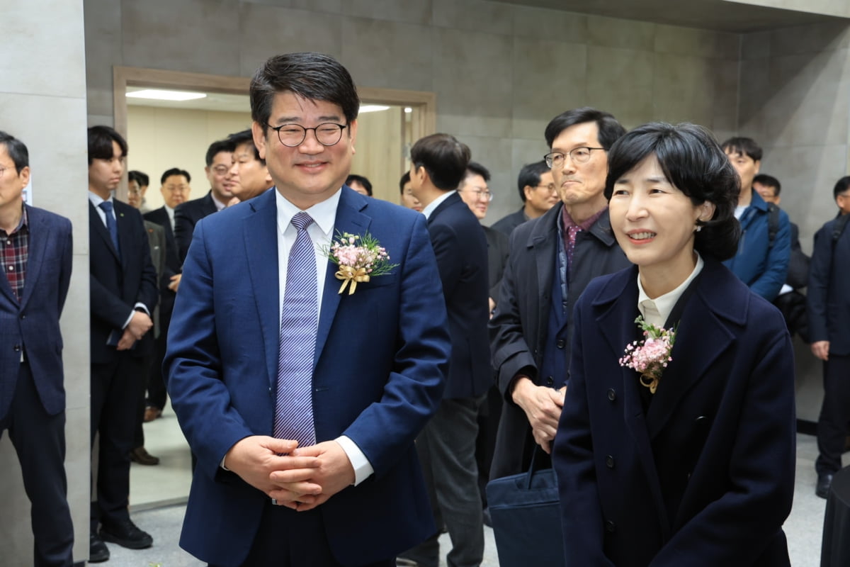 6일 권재한 농림축산식품부 농업혁신정책실장(왼쪽)이 삼양식품 