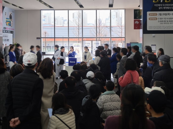 두산건설, ‘두산위브더제니스 센트럴 용인’ 무료 퍼팅 레슨 이벤트 성황리 개최