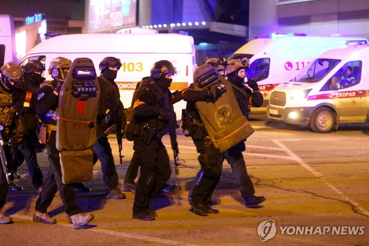 러, 모스크바 공연장 테러 '우크라 배후설' 주장