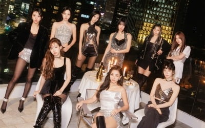 Attack of Twice, career high in the US... Ranked #1 on ‘Billboard 200’