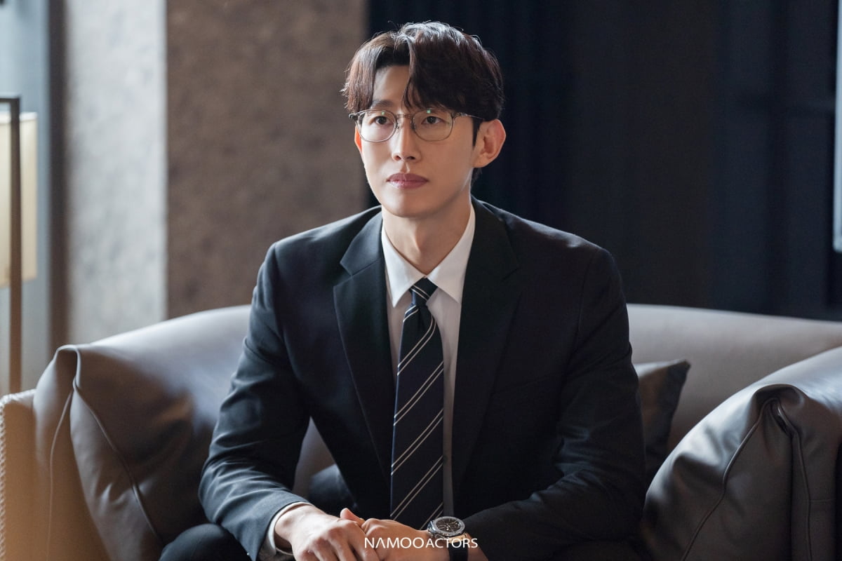 Kang Ki-young, he can be both a melodrama and a villain.