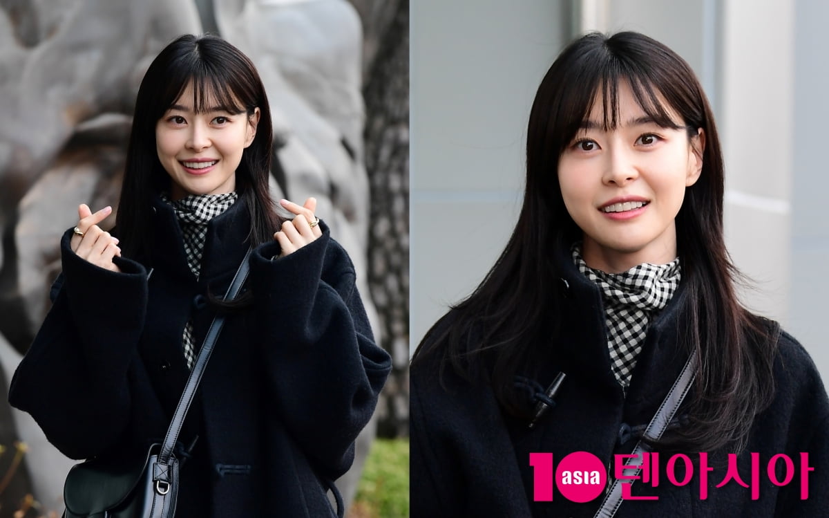 Kwon Nara, innocence + fresh spring smile... pretty today as well 