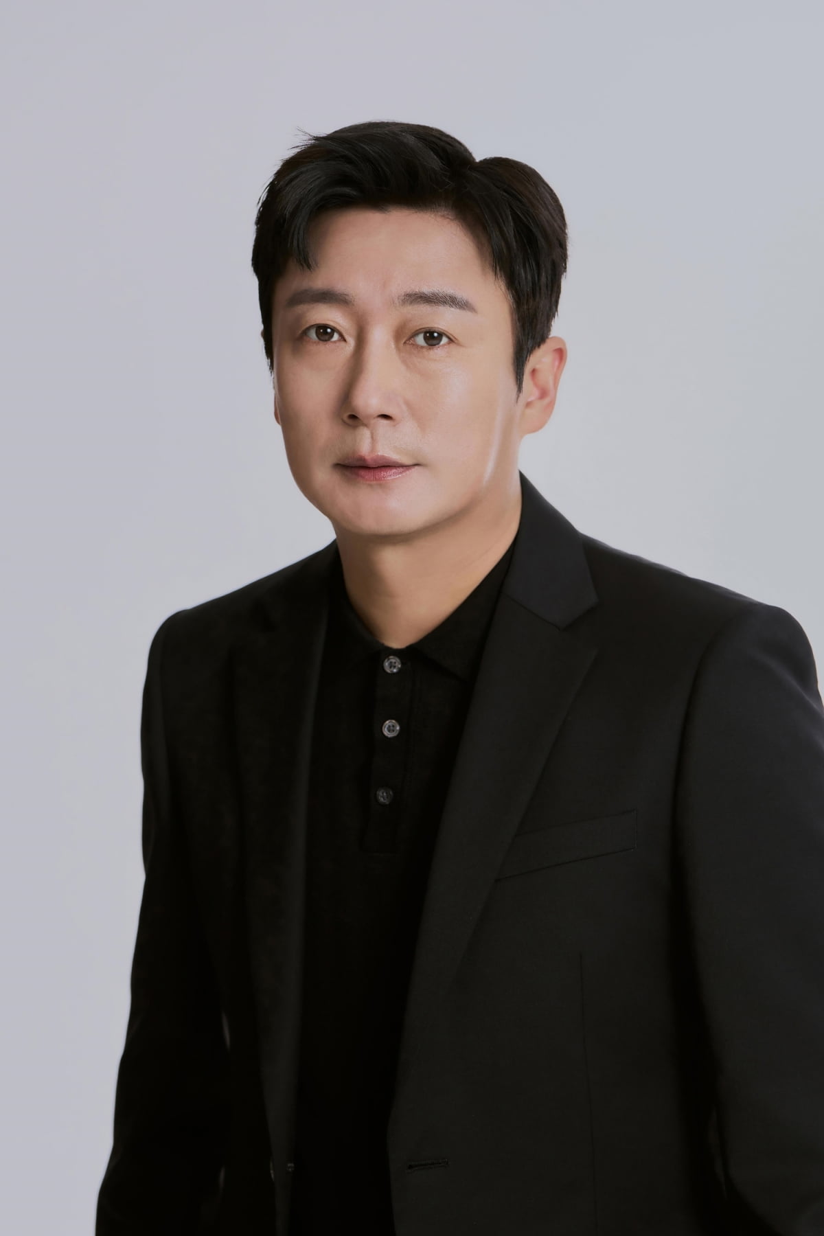 Lee Soo-geun leaves SM C&C after 10 years of service and signs exclusive contract with Big Planet Made