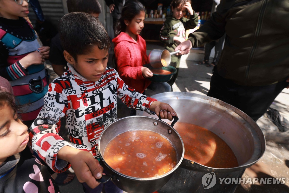 "이스라엘군, 구호 기다리던 가자 주민 공격…최소 29명 사망"(종합2보)