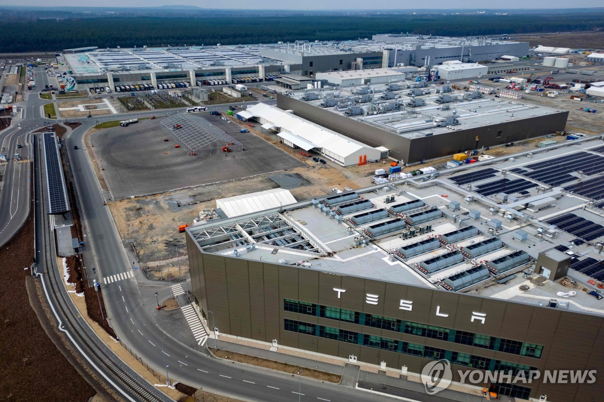 한발 물러선 테슬라…독일공장 확장계획 축소