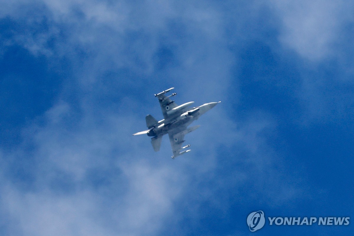 이스라엘-헤즈볼라 라마단 이틀째 무력 공방…전면전 우려