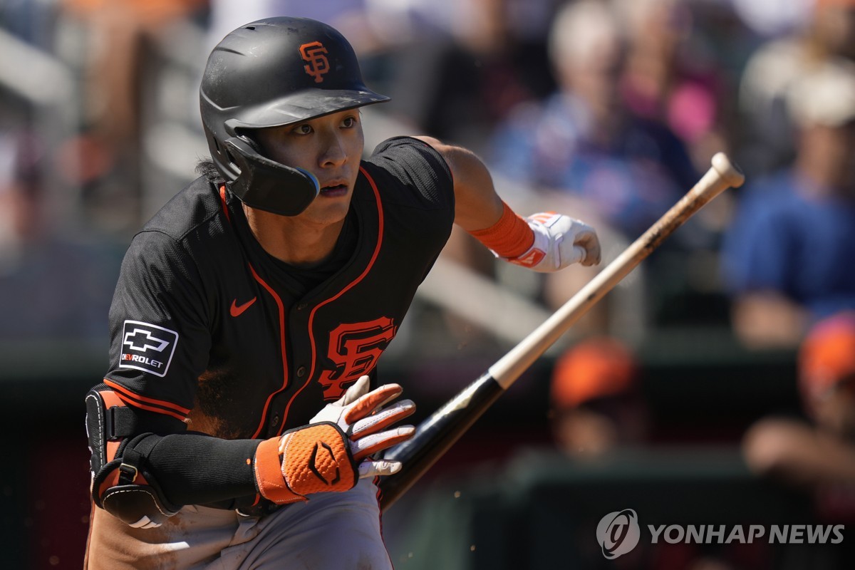 이정후의 매서운 봄바람…시범경기서 5경기 연속 안타 행진