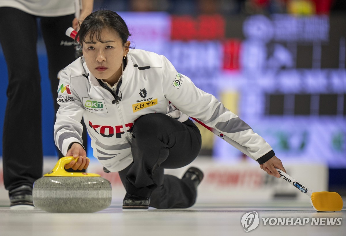 여자컬링 5G, 세계선수권 결승행 좌절…이탈리아와 동메달결정전